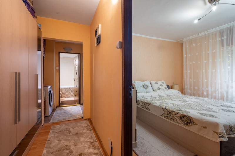 Apartament ideal pentru spatiu comercial