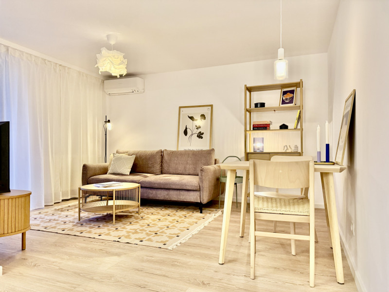 Prima inchiriere 2 camere bloc nou Lacul Tei