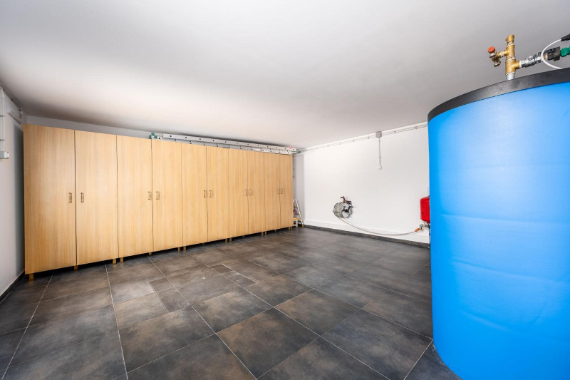 Vanzare - investitie la cheie - pensiune Voronet 8 camere 2023 - totul nou!