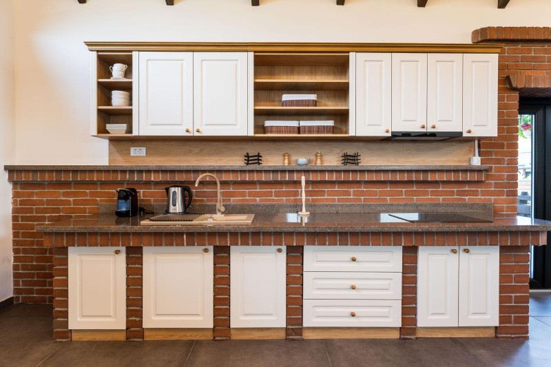 Vanzare - investitie la cheie - pensiune Voronet 8 camere 2023 - totul nou!