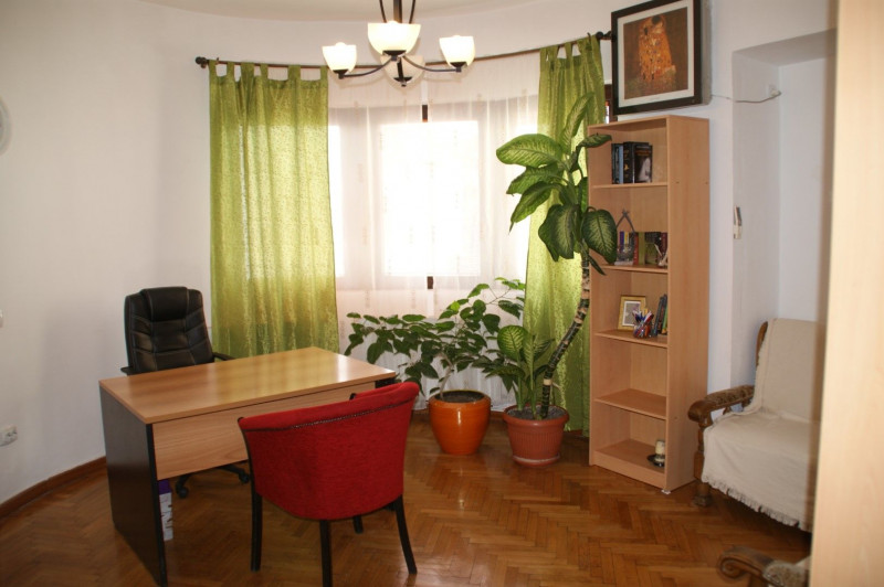 Vanzare duplex in vila interbelica