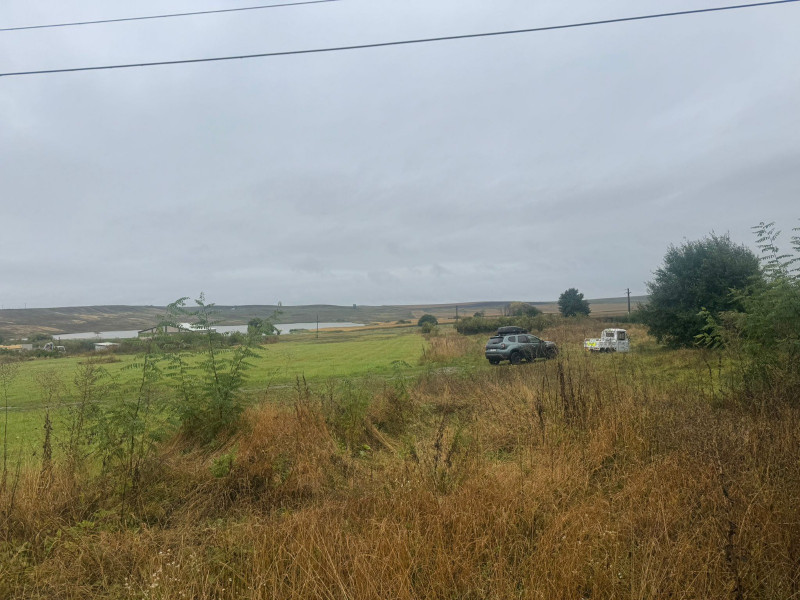 Vanzare 10.000 mp teren Liteni Suceava- la strada -potrivit proiect fonduri