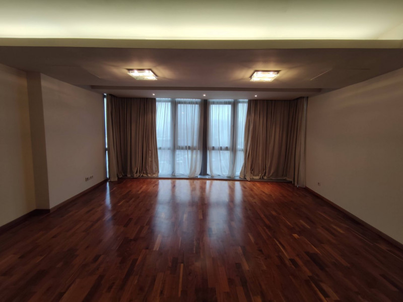 Inchiriere apartament 4 camere Erou Iancu Nicolae Baneasa