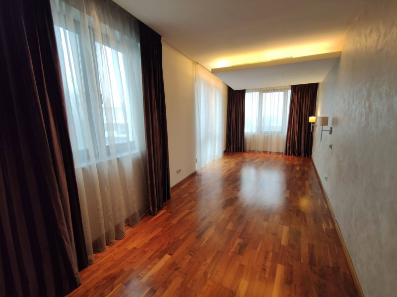 Inchiriere apartament 4 camere Erou Iancu Nicolae Baneasa