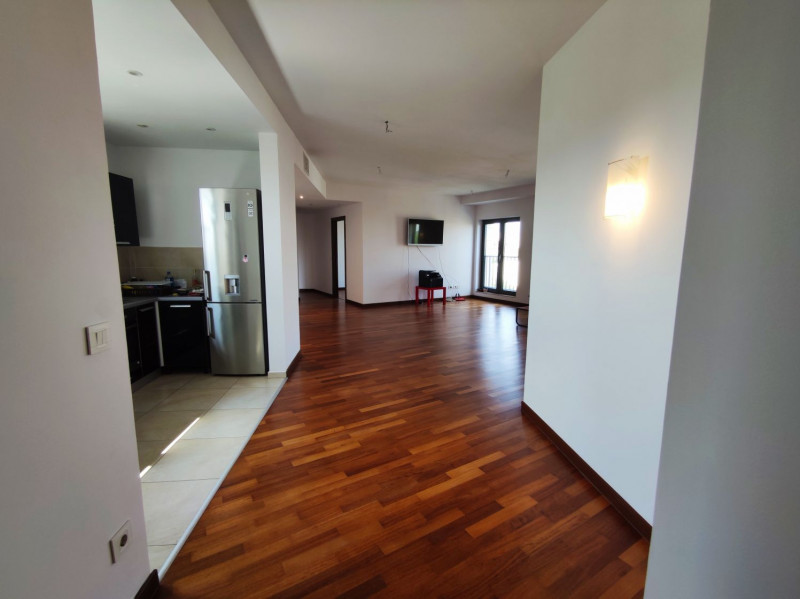 Inchiriere apartament 4 camere Evocasa Selecta