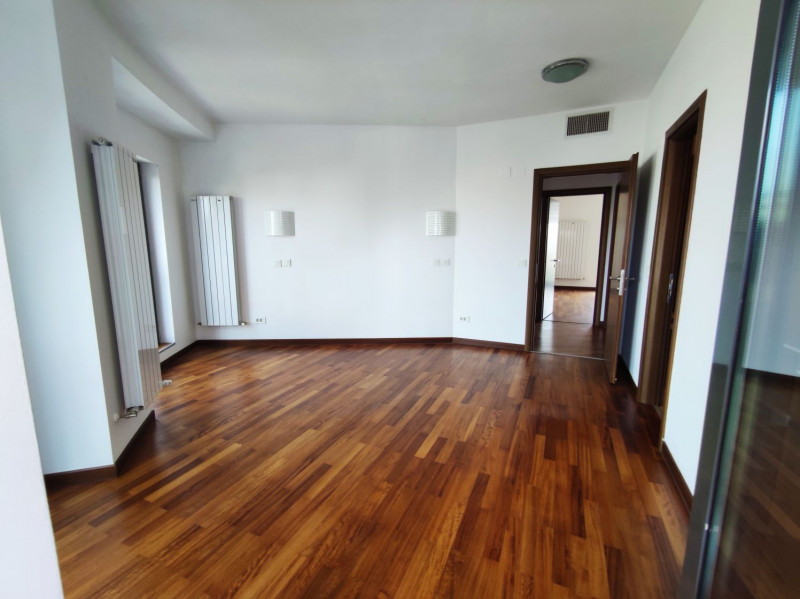 Inchiriere apartament 4 camere Evocasa Selecta