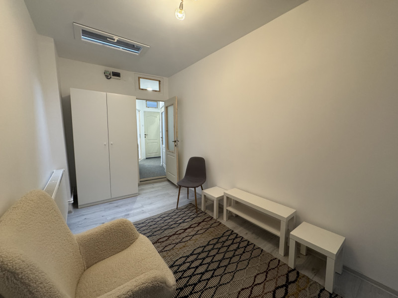 Garsoniera de pe strada Visinilor