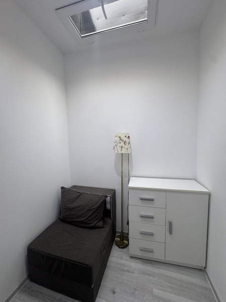 Garsoniera de pe strada Visinilor