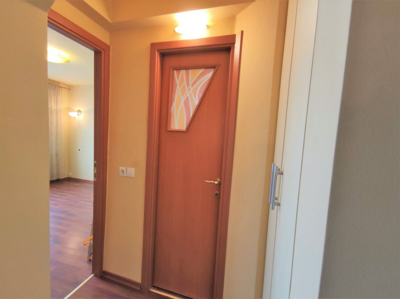 Vanzare apartament 3 camere Aparatorii Patriei