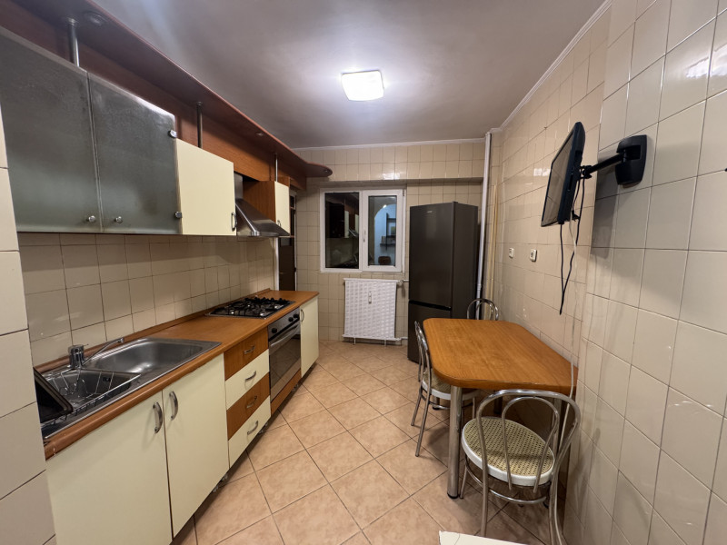 Apartament 3 camere Vatra Luminoasa