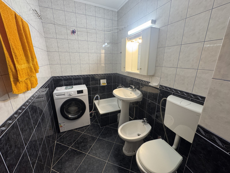 Apartament 3 camere Vatra Luminoasa