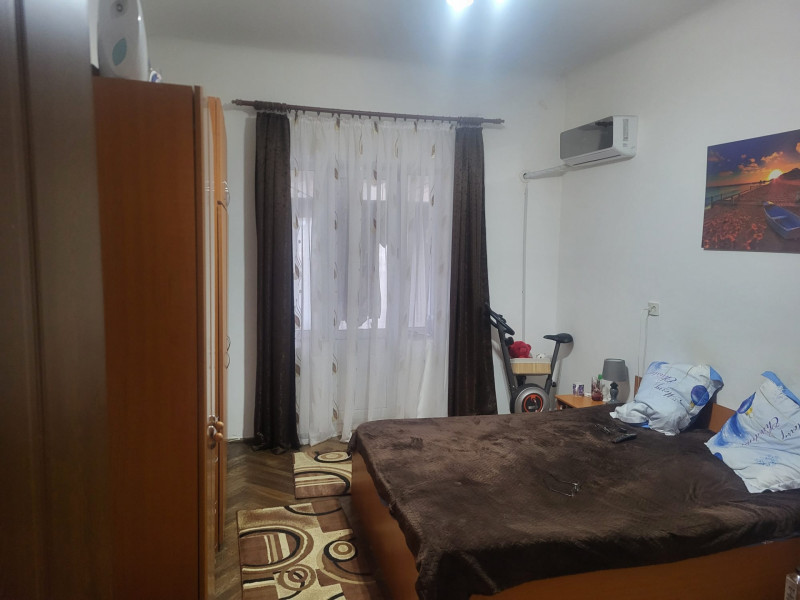 Apartament 5 camere Moșilor - Corbeni