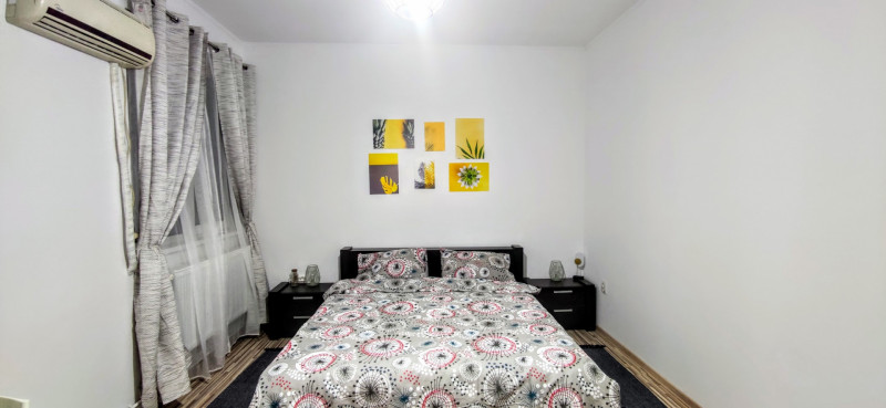 VAND APARTAMENT  DOUA CAMERE CU INTRĂRI SEPARATE 