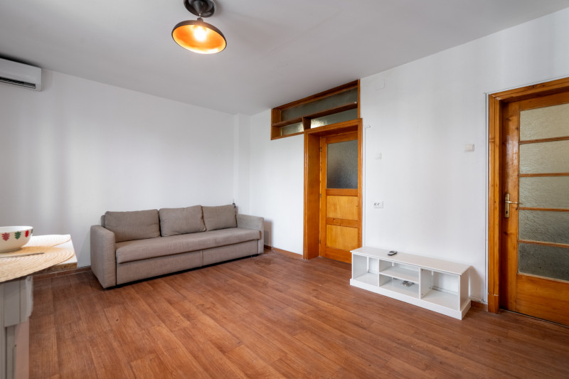 Vânzare garsonieră Dr. Felix