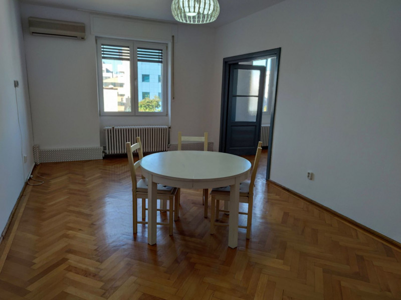 Inchiriere apartament 2 camere Eminescu Romana