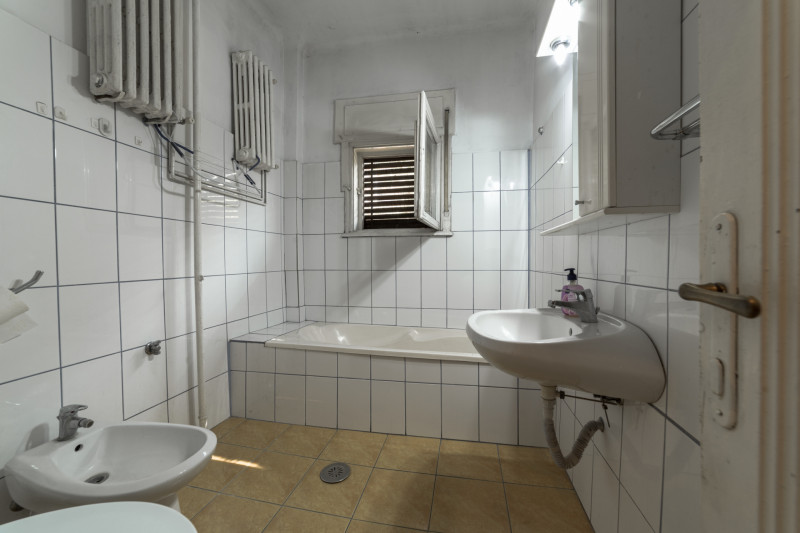 VAND 4(5) CAMERE ZONA DECEBAL-CALARASI