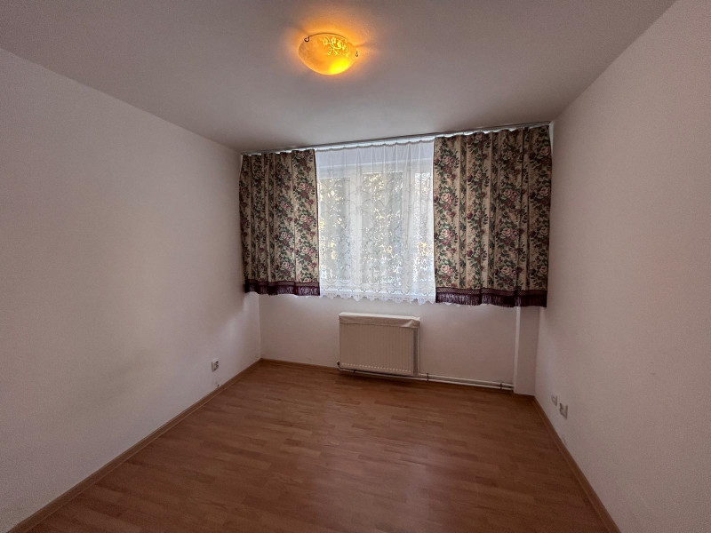 VANZARE 3 CAM, JEAN STERIADI, PARTER, DECOMANDAT