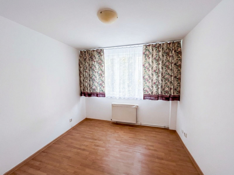 VANZARE 3 CAM, JEAN STERIADI, PARTER, DECOMANDAT