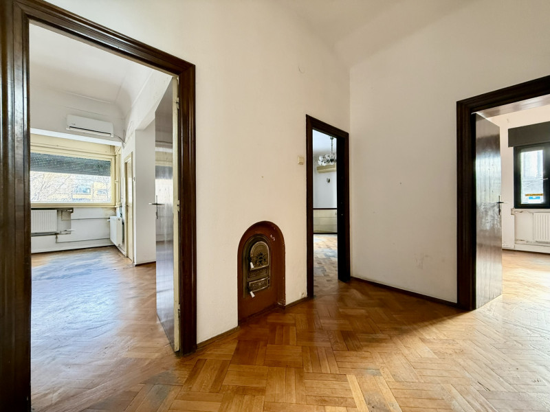 Vila mediteraneană la Grădina Icoanei