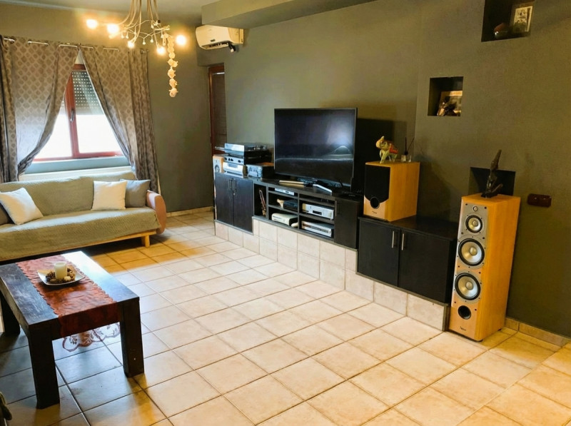 Vând apartament boem, într-un bloc ca un refren