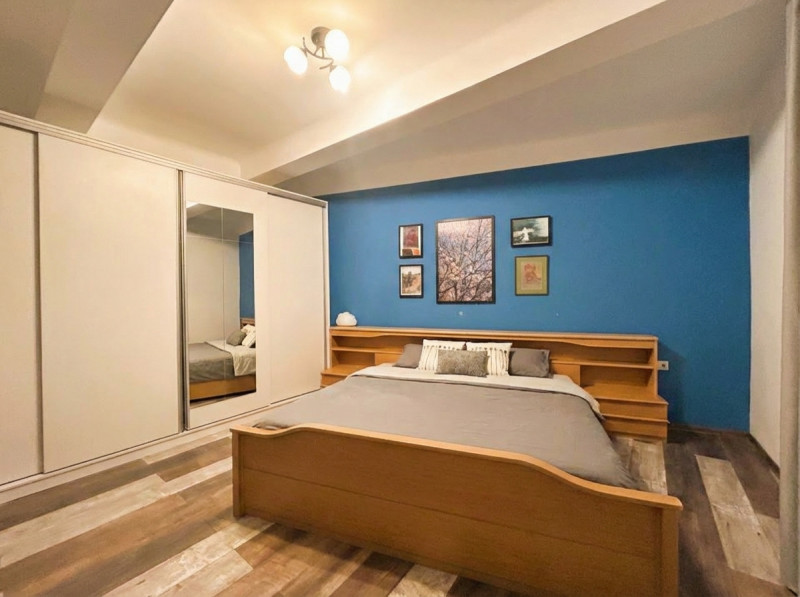 VAND TREI CAMERE, DECOMANDAT, MUNCII-CALARASILOR 