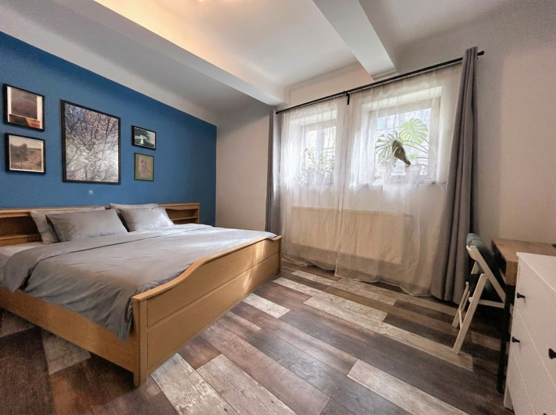 VAND TREI CAMERE, DECOMANDAT, MUNCII-CALARASILOR 