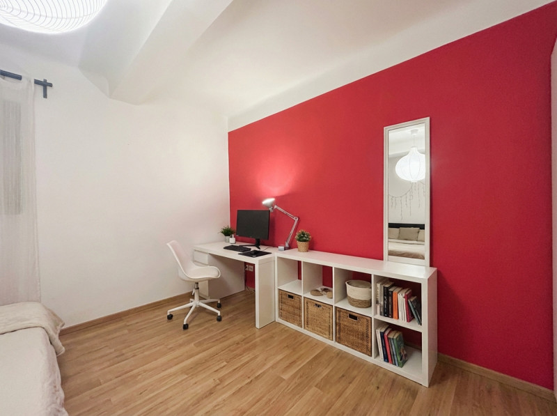 VAND TREI CAMERE, DECOMANDAT, MUNCII-CALARASILOR 