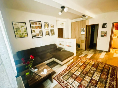 VAND TREI CAMERE, DECOMANDAT, MUNCII-CALARASILOR 