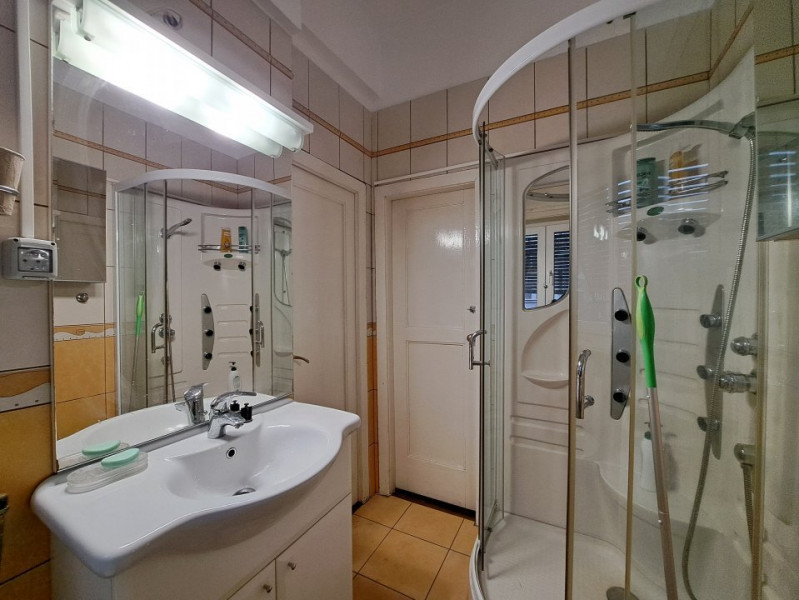 4-ROOM APART IN THE CENTRAL AREA OF THE CITY/APART 4 CAMERE ARMENEASCA