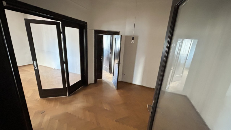 Un apartament plin de emoție in imobil istoric