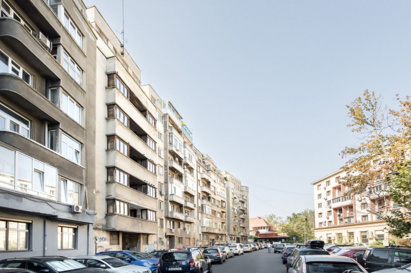 Imobil Art Deco de vanzare