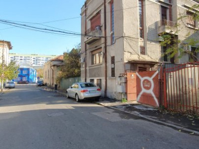 Proprietate deosebită într-o casă interbelică, de vanzare in zona Unirii