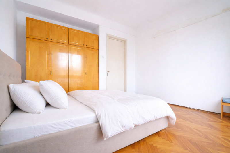 Bd. Carol I Apartament elegant cu proporții generoase și potențial de redefinire