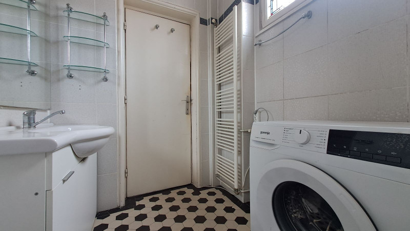 Bd. Carol I Apartament elegant cu proporții generoase și potențial de redefinire