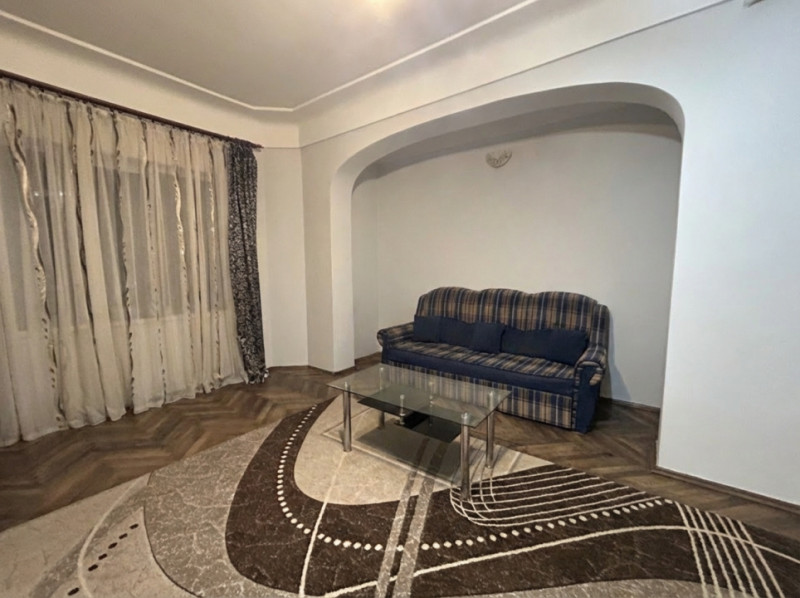 Apartament 5 camere Moșilor - Corbeni