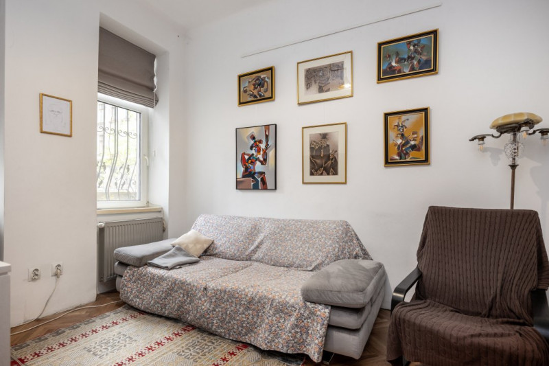 Apartament interbelic premium – 127 mp | Vilă monument istoric | Piata Victoriei