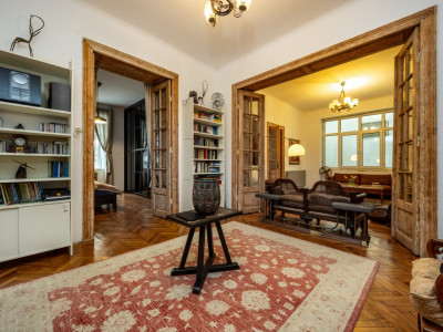 Apartament interbelic premium – 127 mp | Vilă monument istoric | Piata Victoriei
