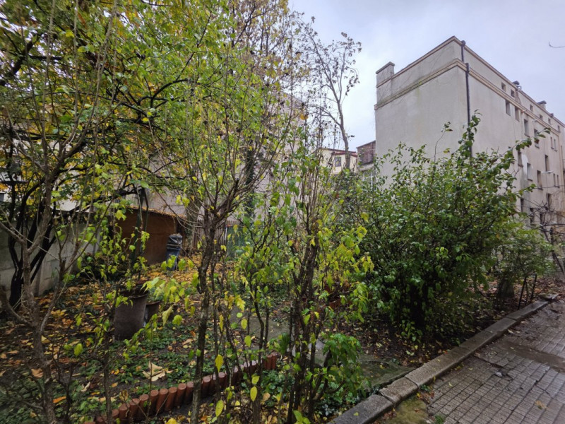 Apartament in Vila, 5 camere,  Alexandru Philippide 4, de renovat