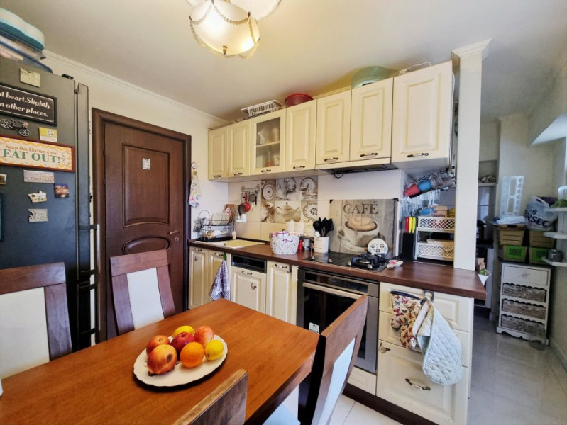 RARITATE // APARTAMENT 5 CAMERE UNIRII