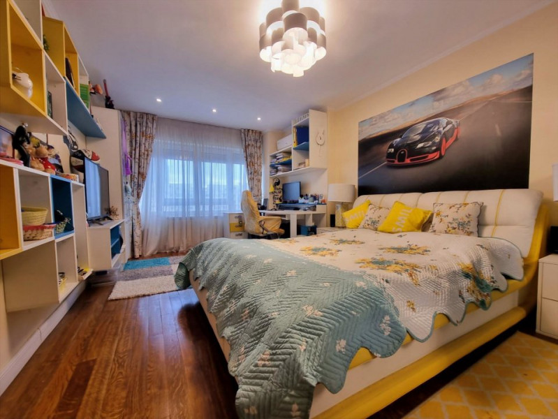 RARITATE // APARTAMENT 5 CAMERE UNIRII