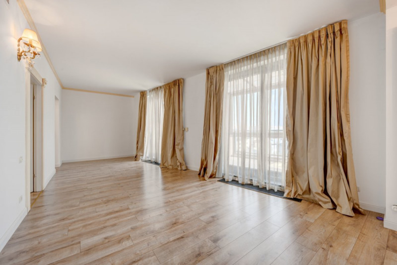 Penthouse | 181.35 MP | Piata Romana | Aurel Vlaicu