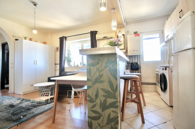 DOROBANTI, CAPITALE- LONDRA, STUDIO COCHET, MOBILAT COMPLET! 