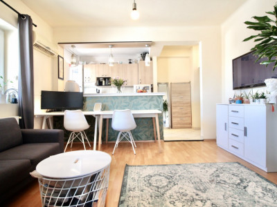 DOROBANTI, CAPITALE- LONDRA, STUDIO COCHET, MOBILAT COMPLET! 