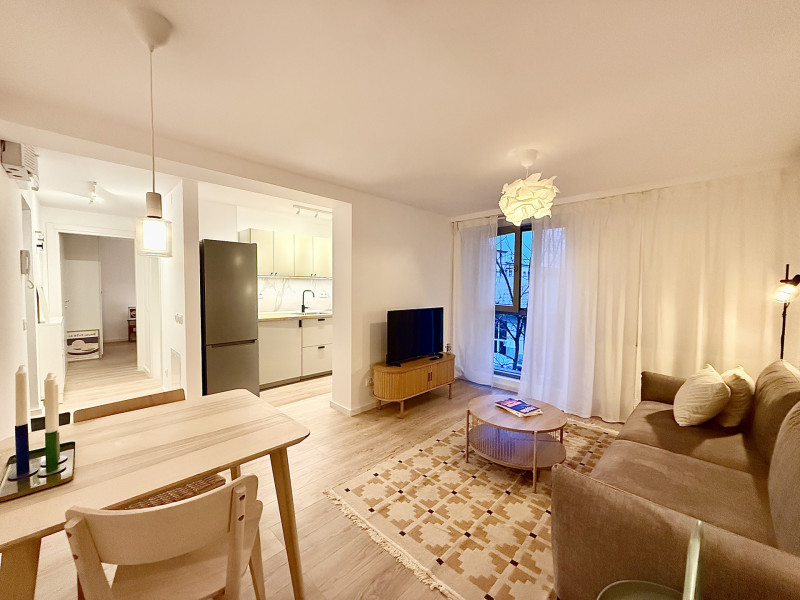 Prima inchiriere 2 camere bloc nou Lacul Tei