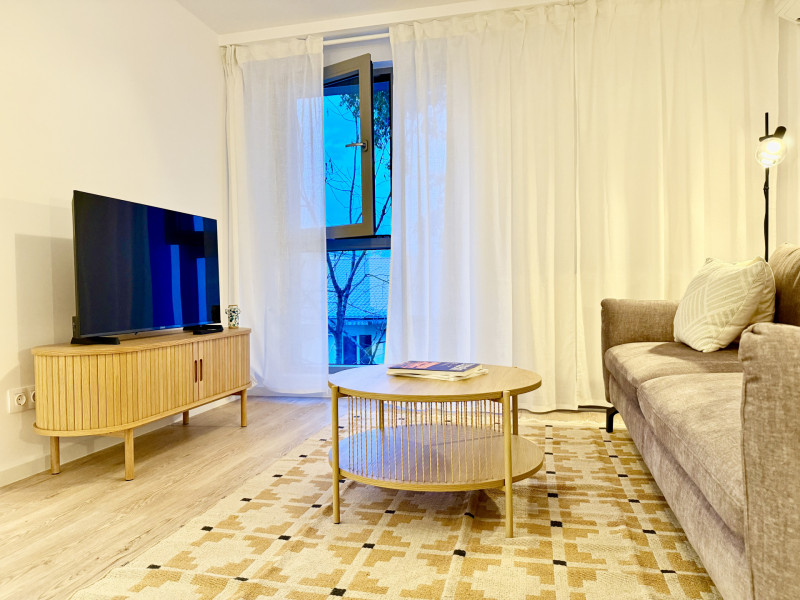 Prima inchiriere 2 camere bloc nou Lacul Tei