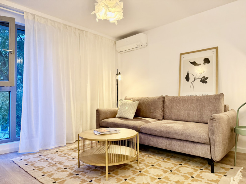 Prima inchiriere 2 camere bloc nou Lacul Tei