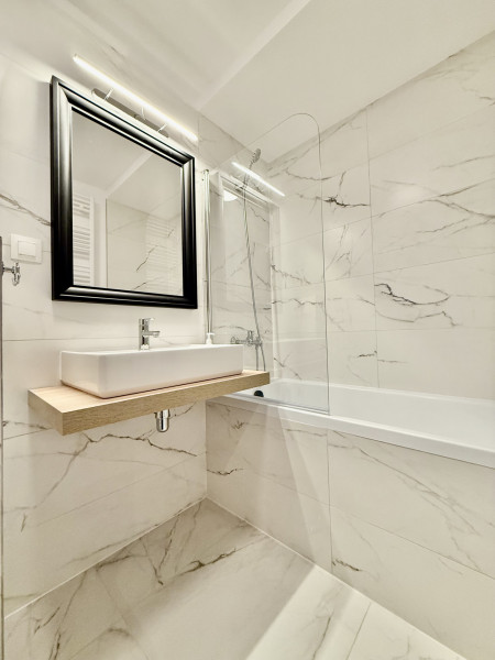 Prima inchiriere 2 camere bloc nou Lacul Tei