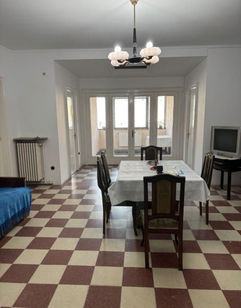 Vânzare Imobil Apartament în vila P+2, etaj 2