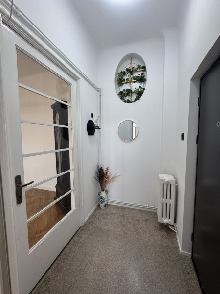 Bijuterie interbelică în centru