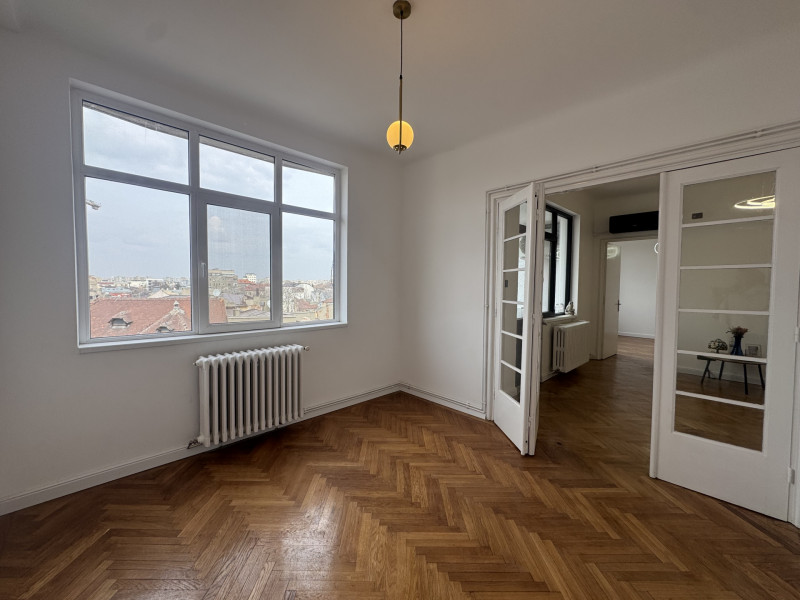 Bijuterie interbelică în centru